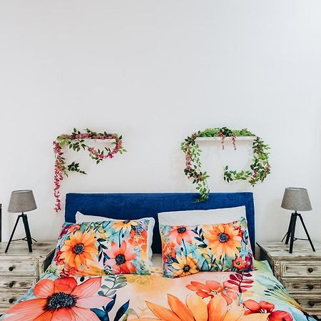 Castle Living Apartment Catania Bagian luar foto
