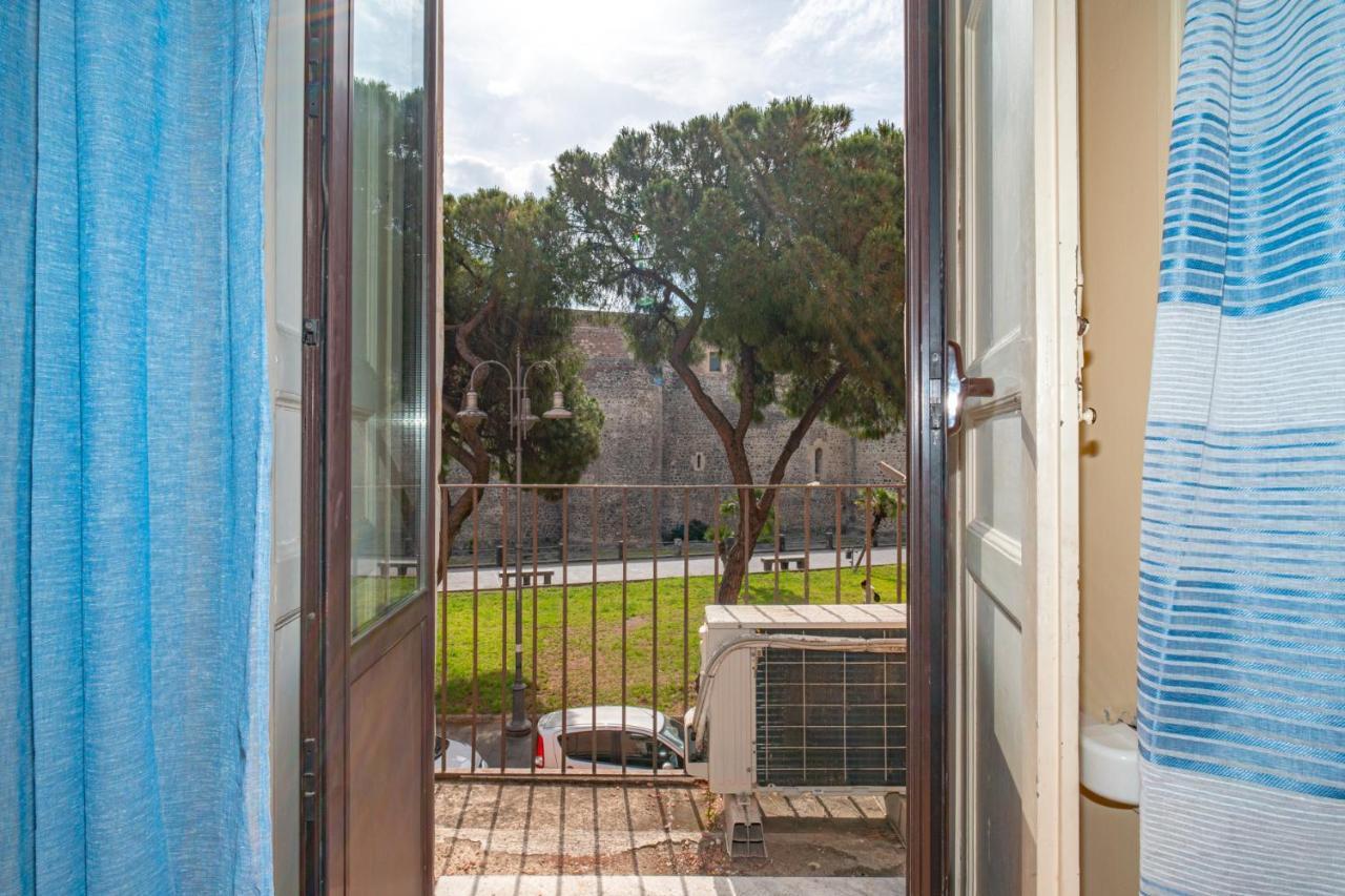 Castle Living Apartment Catania Bagian luar foto