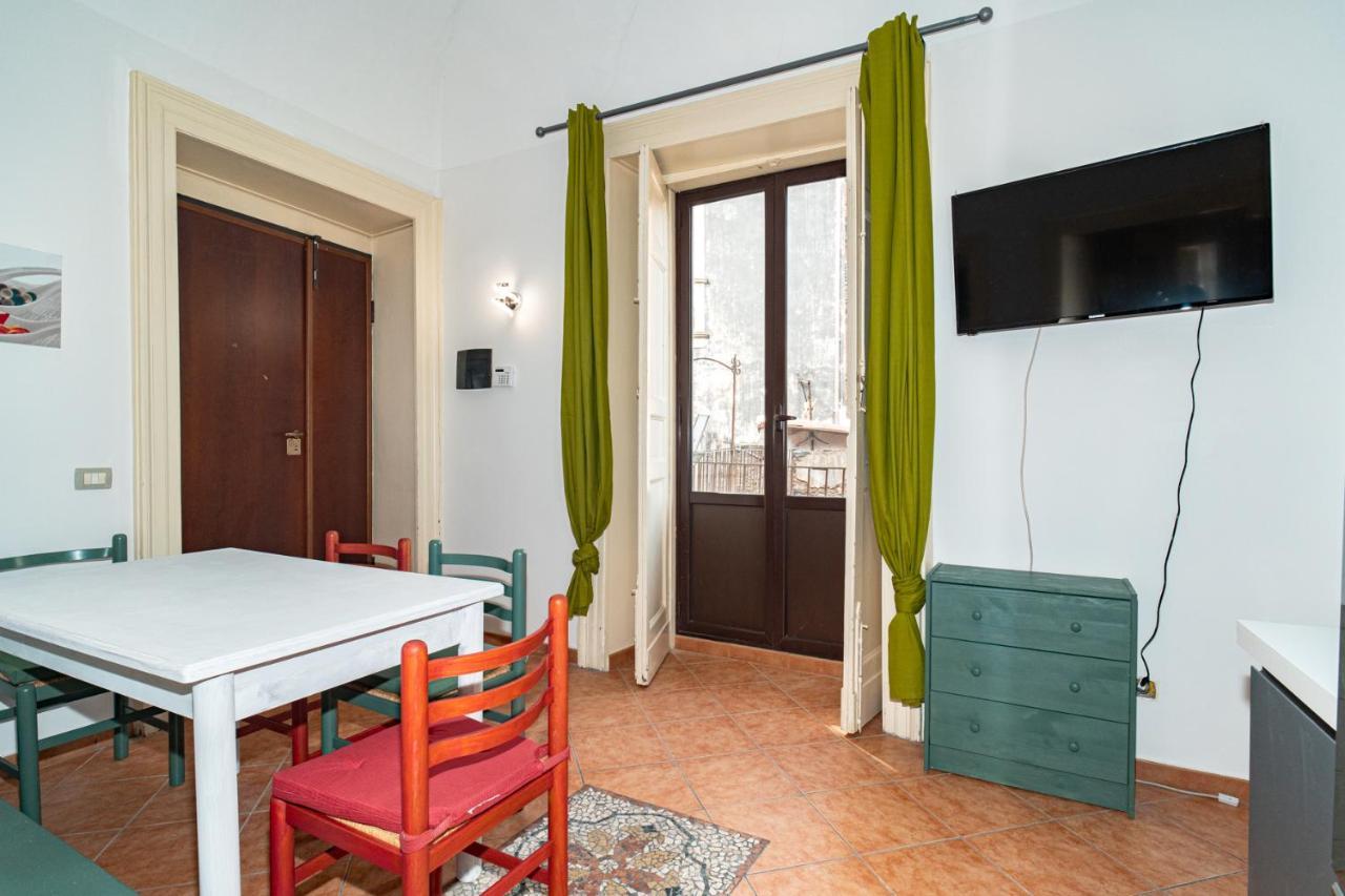 Castle Living Apartment Catania Bagian luar foto