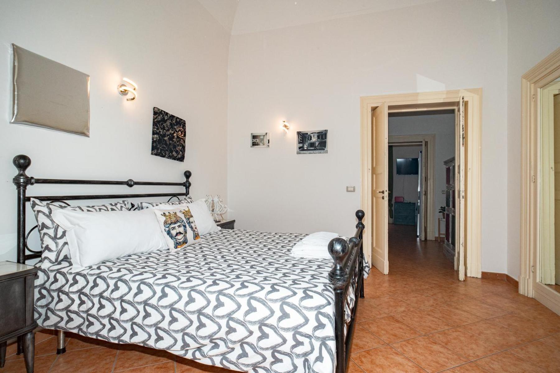 Castle Living Apartment Catania Bagian luar foto